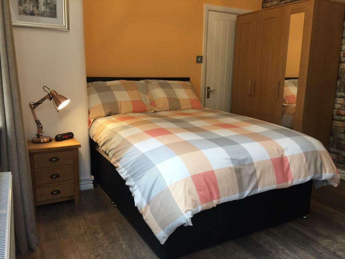 פרסטון Cosy Apartment In Private Courtyard מראה חיצוני תמונה